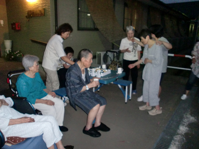 あかしあの里１夕涼み会②.JPG