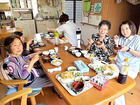 わきあいあい　わきあいあい恒例、そうめん大会