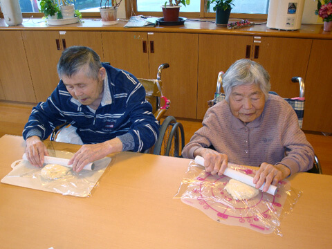 涼風の家　ホットケーキの粉でピザ作り1