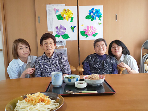 デイサービスわきあいあい　お誕生日会