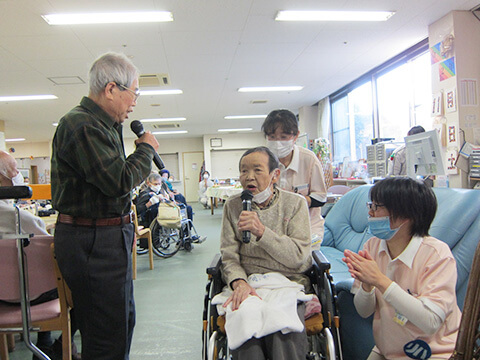 介護老人保健施設創春館通所リハビリテーション　ラブラブ誕生会1