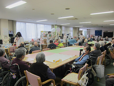 介護老人保健施設創春館通所リハビリテーション　新春！笑い始め！2