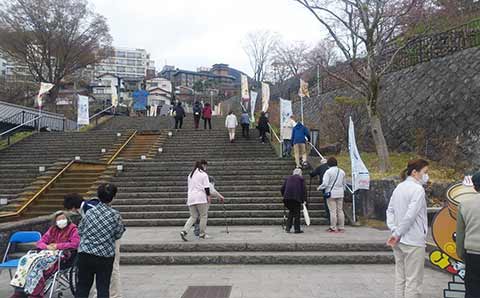 伊香保ケアセンター明月　春の陽気に誘われて、伊香保石段街へ