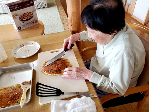 グループホームゆめさき　お好み焼き祭り2