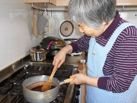 あかしあの里Ⅱ おやつを楽しく作りました‼1