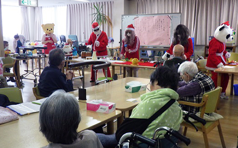 療養棟二階　クリスマス会1