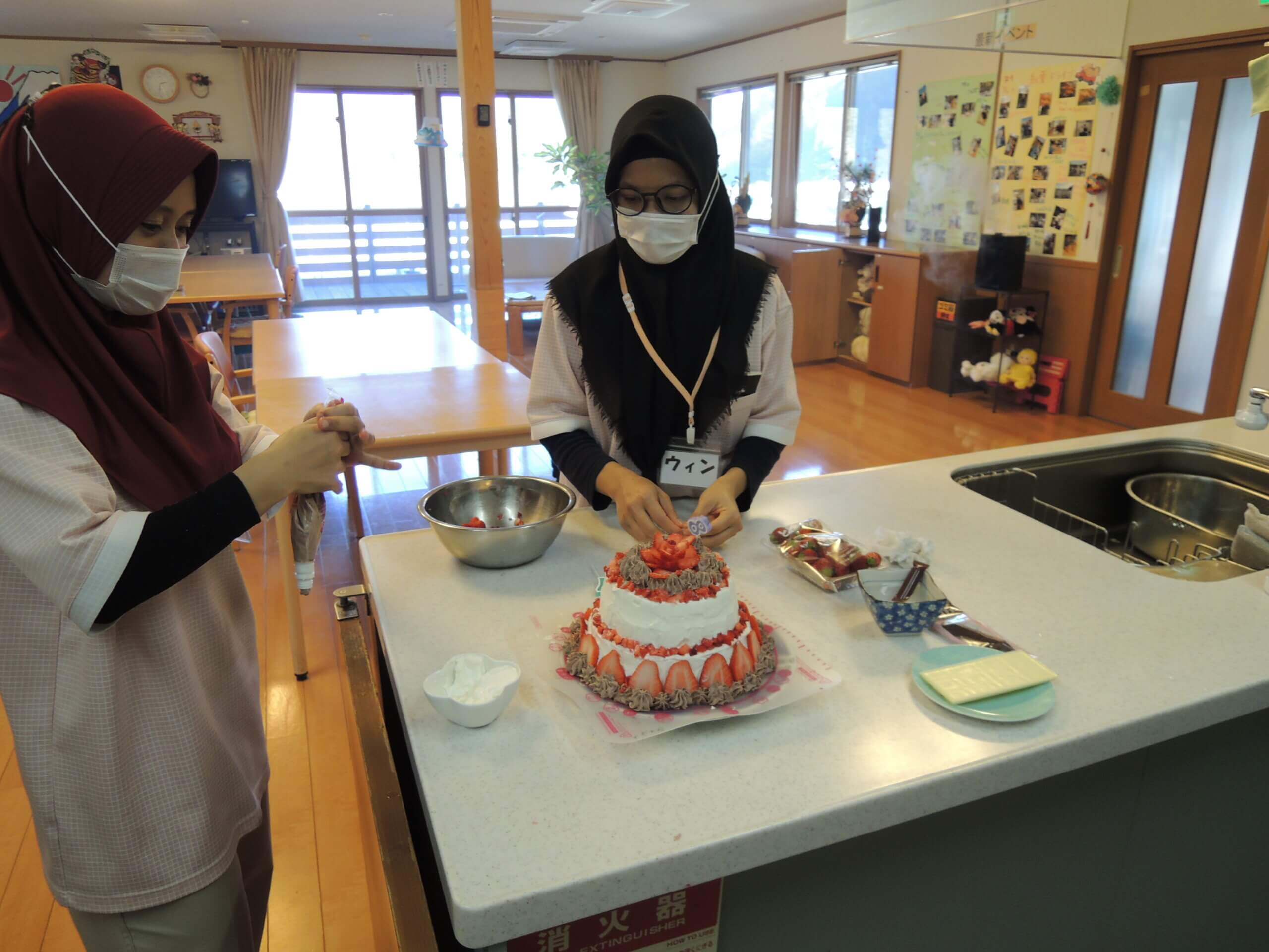 涼風の家　みんなでお祝い、お誕生日会