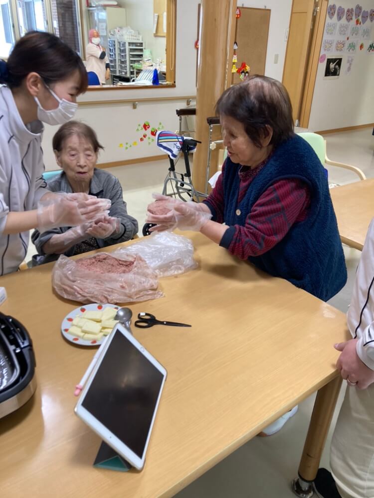 明月 いつまでも笑顔で元気に誕生日を