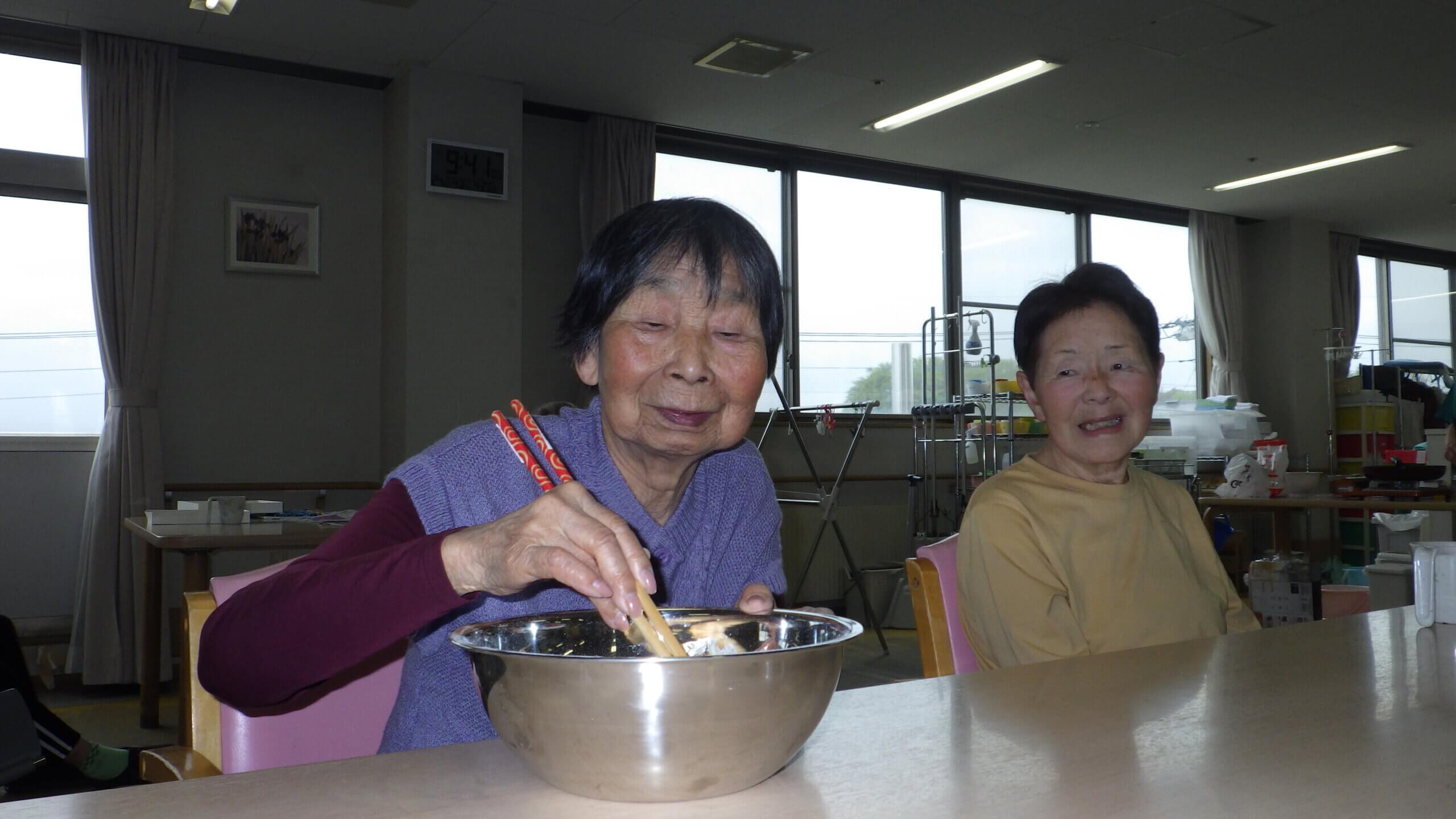 創春館療養棟三階　お焼き作りに挑戦‼
