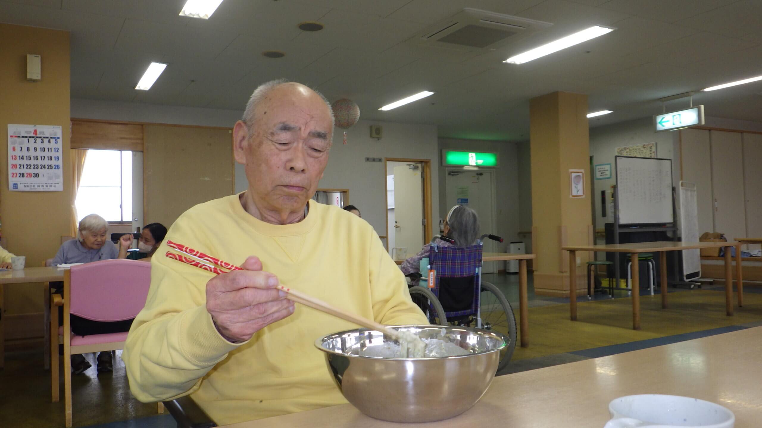創春館療養棟三階　お焼き作りに挑戦‼
