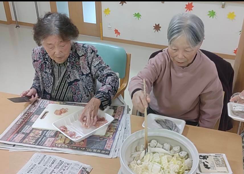 グループホーム明月 「よせ鍋会」を楽しむ